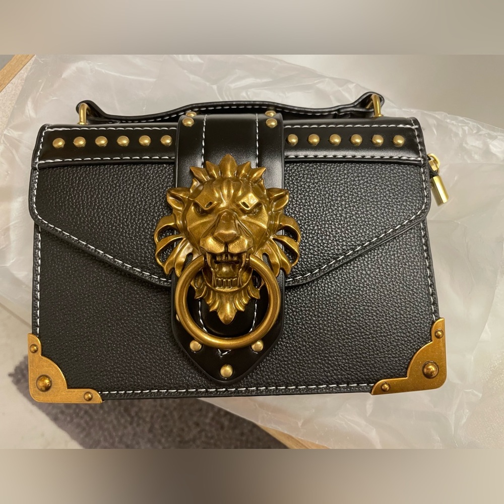 Black lion crossbody